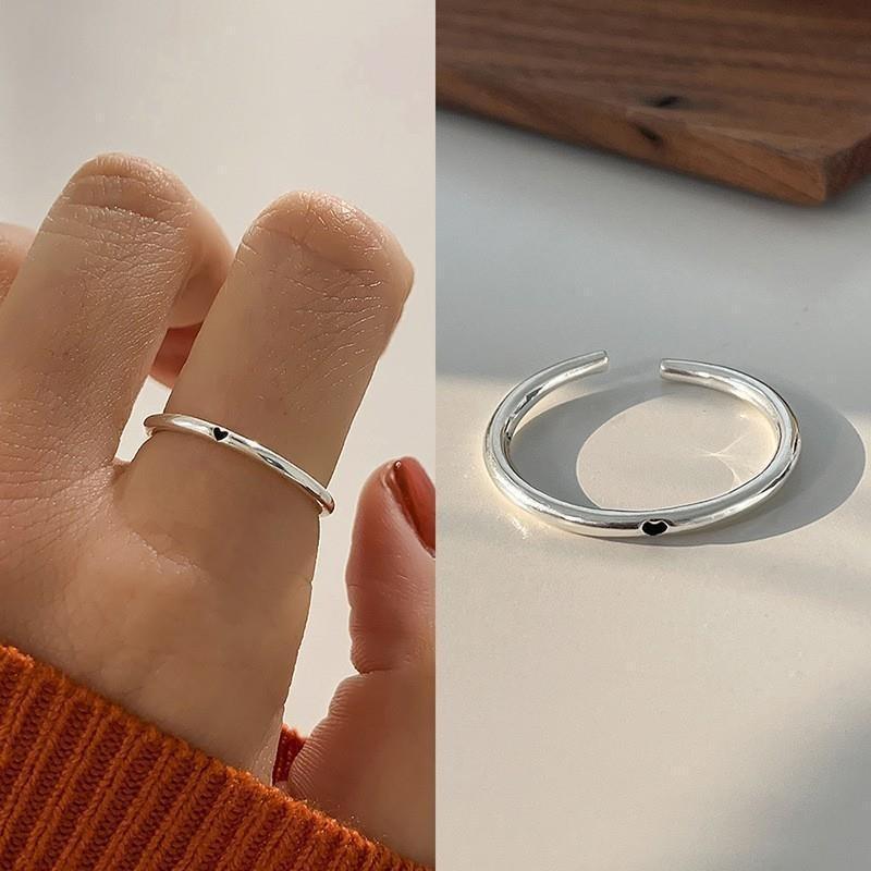 Fashionable Heart Shaped Adjustable Ring For Women Stylish Silver Jewelry Piece