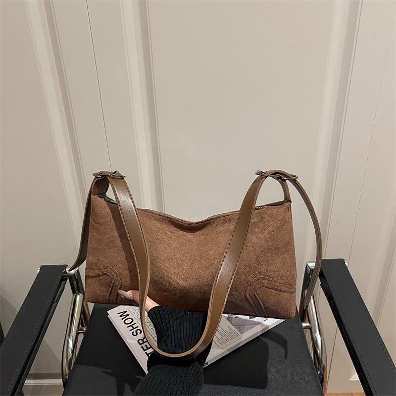 American niche design light luxury high sense retro fashion Maillard soft leather matte cool babes locomotive armpit bag
