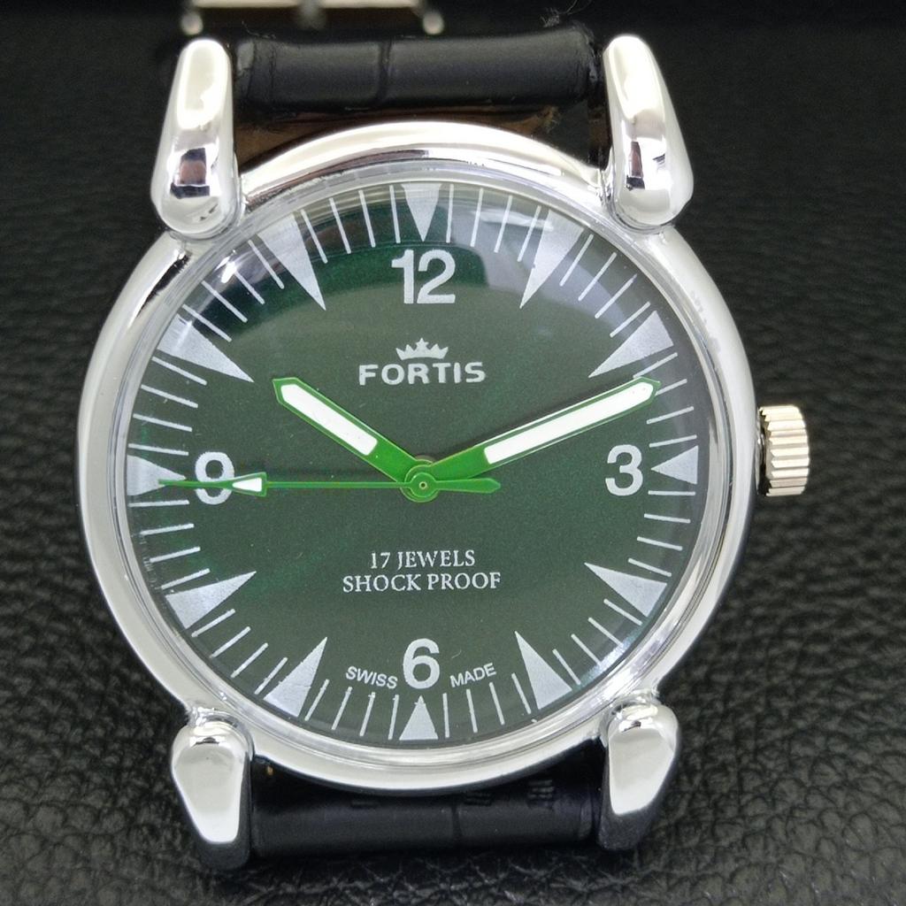 VINTAGE HAND-WINDING SWISS MENS REFURBISHED GREEN COLOR DIAL WATCH a700897-5 R205a-a700897
