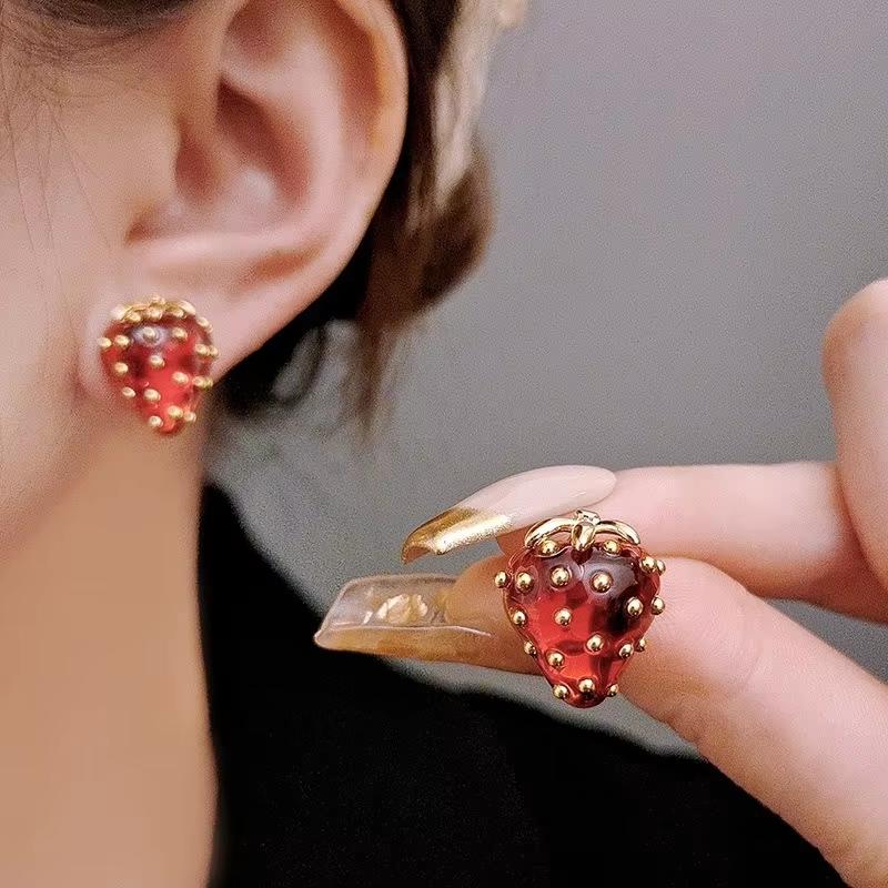 Colier nou pentru femei, cercei, temperament la modă, stil căpșună, toamnă și iarnă, stil elegant de doamnă, design de nișă, high-end