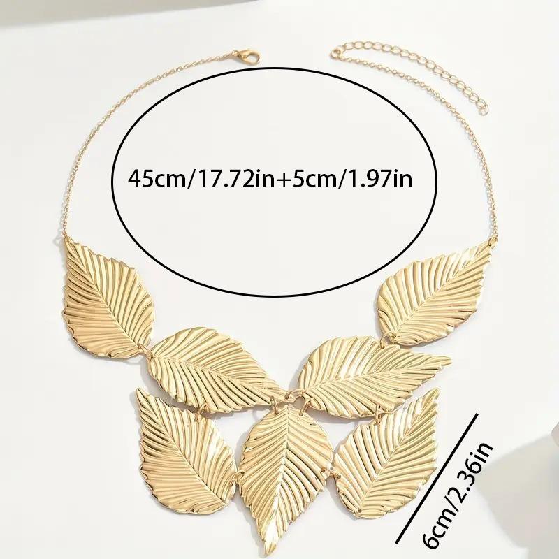Fashion retro temperament leaf necklace, long pattern pendant, jewelry
