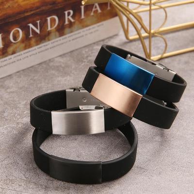 Lasergraviertes mehrfarbiges Silikon-Armband mit Schnallenverschluss