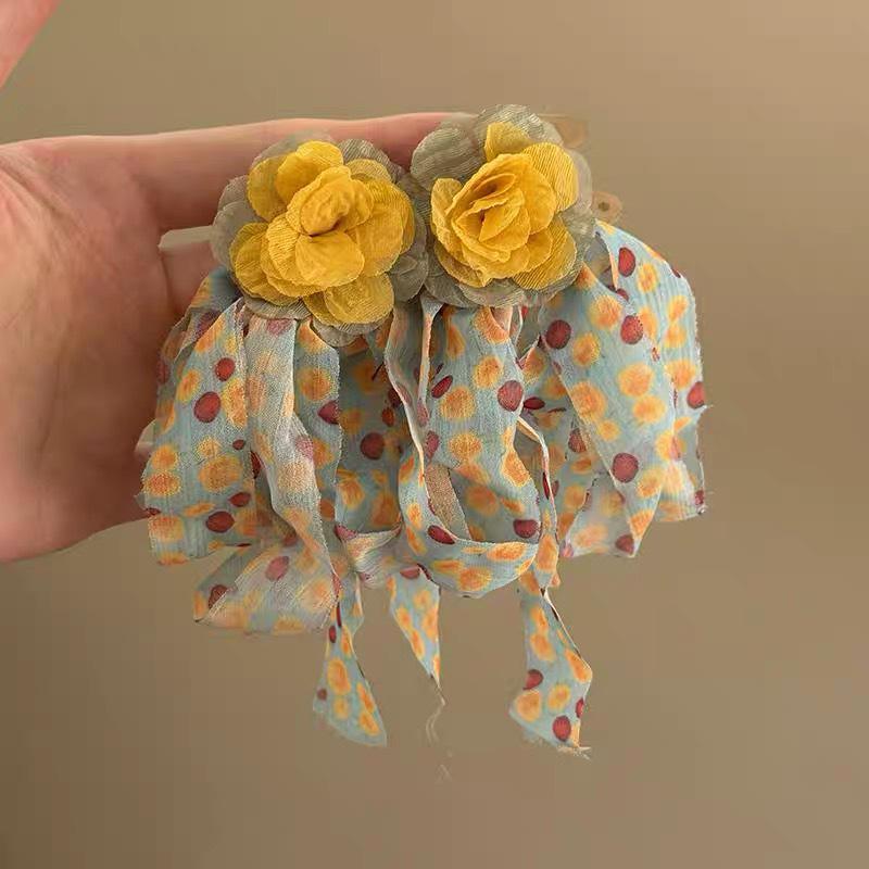 Silberne Nadel Strass Blume Quaste Brautohrringe, Vielseitige Ohrstecker für Damenmode.