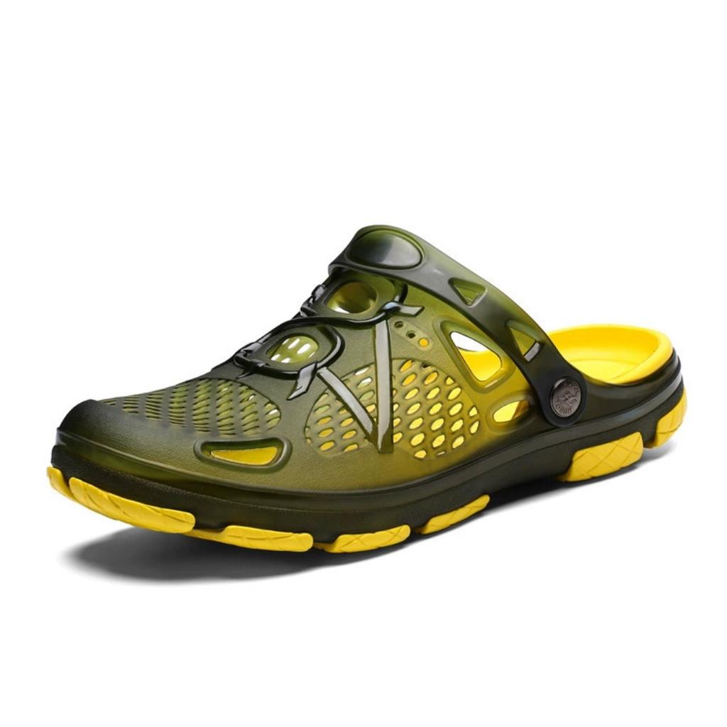 Summer Breathable Hole Shoes Men's Outdoor Beach Shoes Non-slip Upstream Slippers Men's Sandals