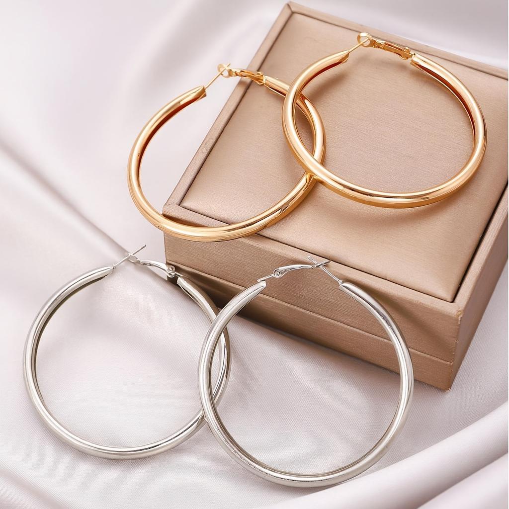 European and American Simple and Fashionable Personality Niche High Sense Cold Wind Collar Earrings Versatile Two-piece Suit Accessories Women
