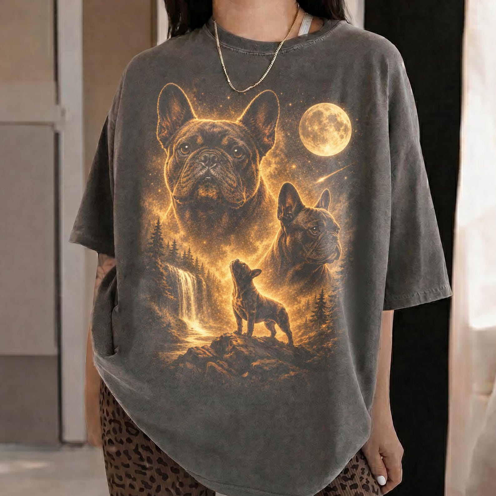 French Bulldog Howling Moon Shirt, Vintage Dog Lover Gift, Retro Graphic Tee Comfort Colors 2XL