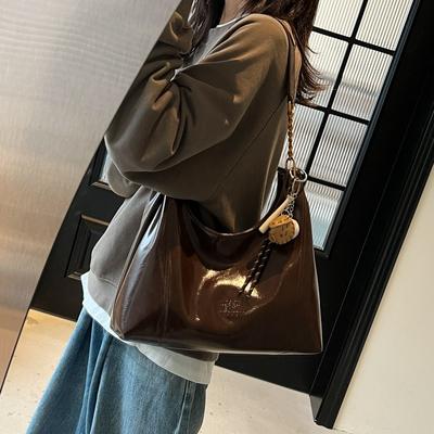 Sac grande capacité pour femme nouveau simple et polyvalent sac à bandoulière décontracté à chaîne sac fourre-tout rétro à texture pour les trajets