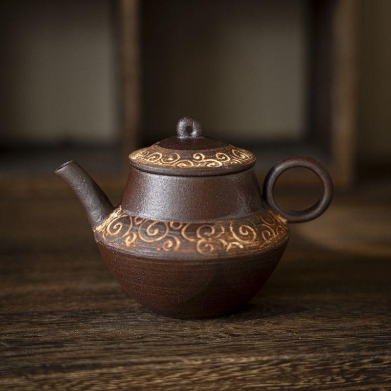 Old Rock Clay Teapot Handmade Zisha Kung Fu Tea Set Vintage Chinese Ceramic Craftsmanship Teapot for Tea Brewing Home Decoration
