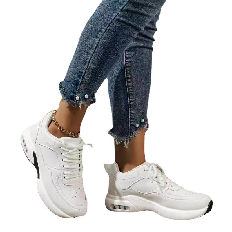 Chaussures de sport européennes et américaines pour femmes 2024 Nouvelle couleur assortie Sport Coussin d'air Absorption des chocs Chaussure simple Vulcanisée