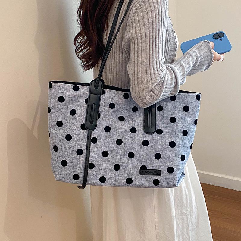 2026 Women's Korean Style Polka Dot Large Tote Bag – Versatile Commute Shoulder Handbag with Spacious Capacity