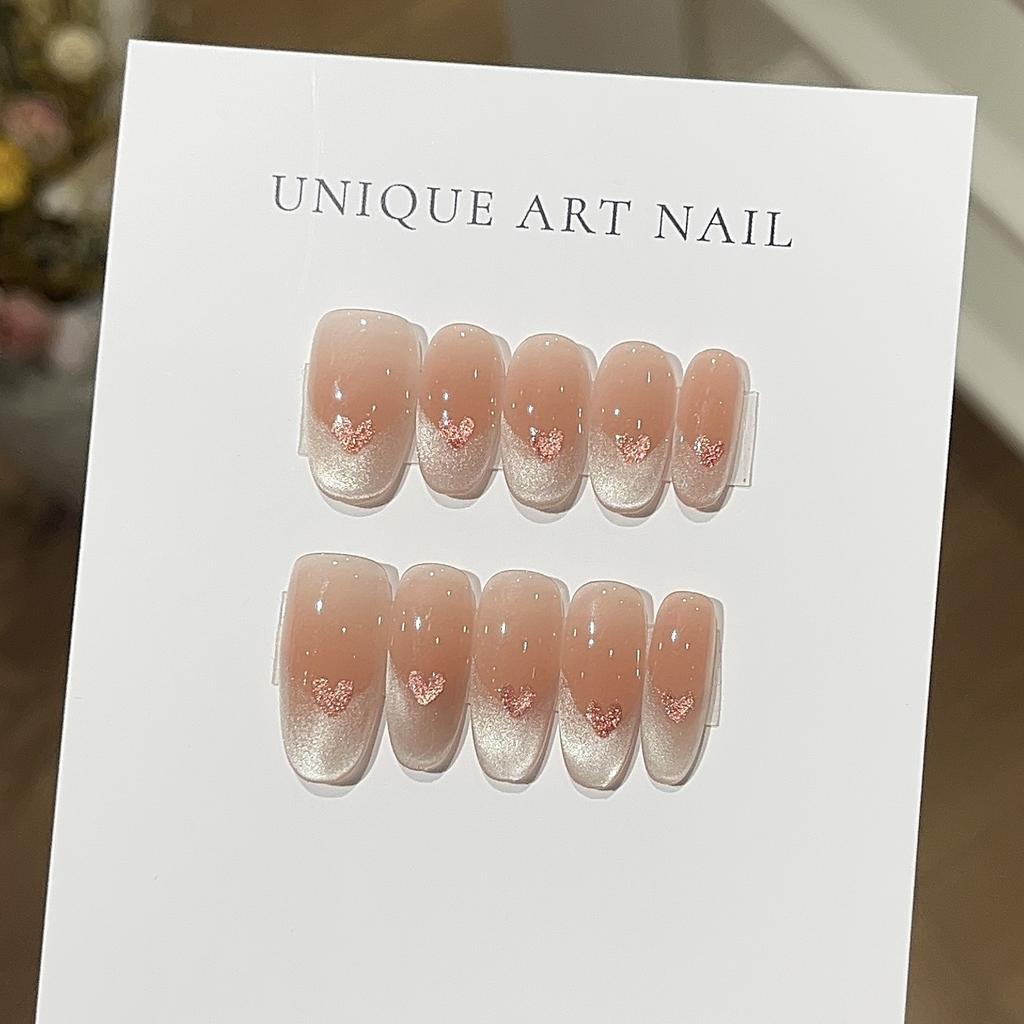 Mädchenherz ist zart und Pfirsichnude-Farben Handbemaltes Liebesherz Blinken Französisches Katzenauge Trage Rüstung