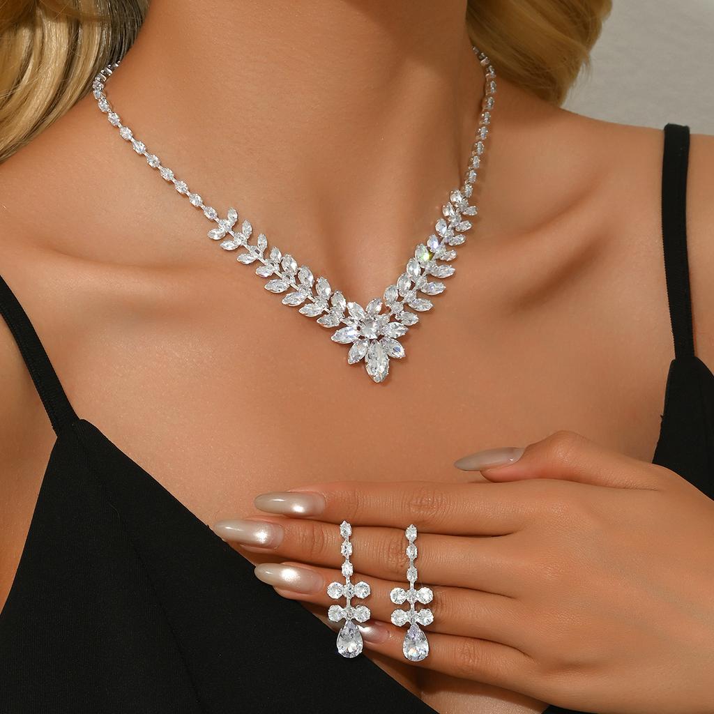 Zircon Necklace Earrings Set Chain Bridal Wedding Dress Dress Dinner Accessories High-End Jewelry Ladies