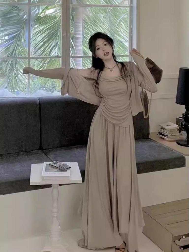 **Three-Piece Set: Women's Camisole, Cardigan, and Wide-Leg Pants for Spring and Autumn**