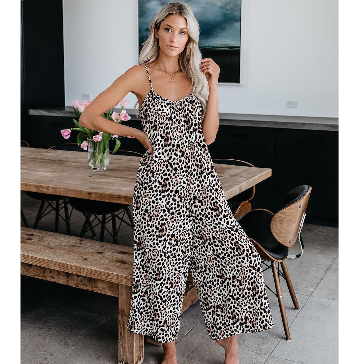 Модный женский свободный однотонный комбинезон без рукавов больших размеров — фото 7