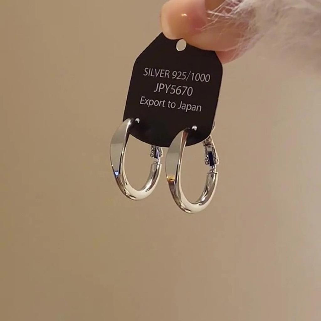 Stylish Silver Needle Round Hoop Earrings: Simple, Fashionable, Versatile, with a Light Luxury Feel