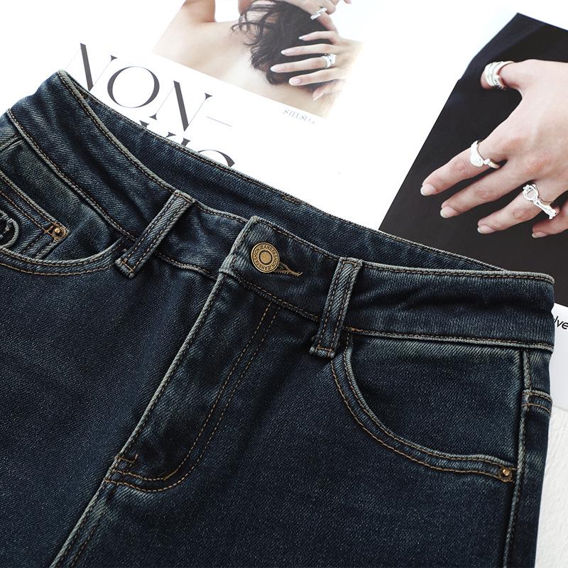 Dark Blue Retro Loose Fit Women's Wide-Leg Jeans - Autumn/Winter 2024, Floor-Length Narrow Straight Leg, Slimming Design.