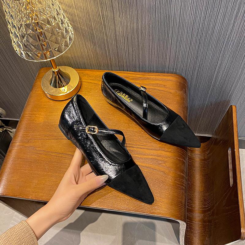 

Ретро остроносые туфли-лодочки женские, дизайн с вставками, с открытым верхом, простые коричневые женские туфли, французская мягкая кожа, пряжка на ремешке, на плоской подошве 33 чёрный