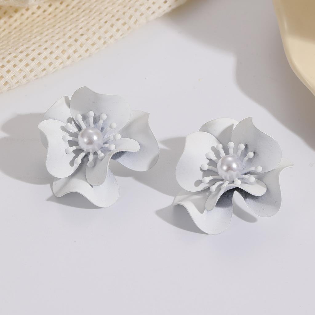 Fashion Trend Versatile Flower Earrings Double Petal Earrings Stems Pearl Color Spray Paint Earrings