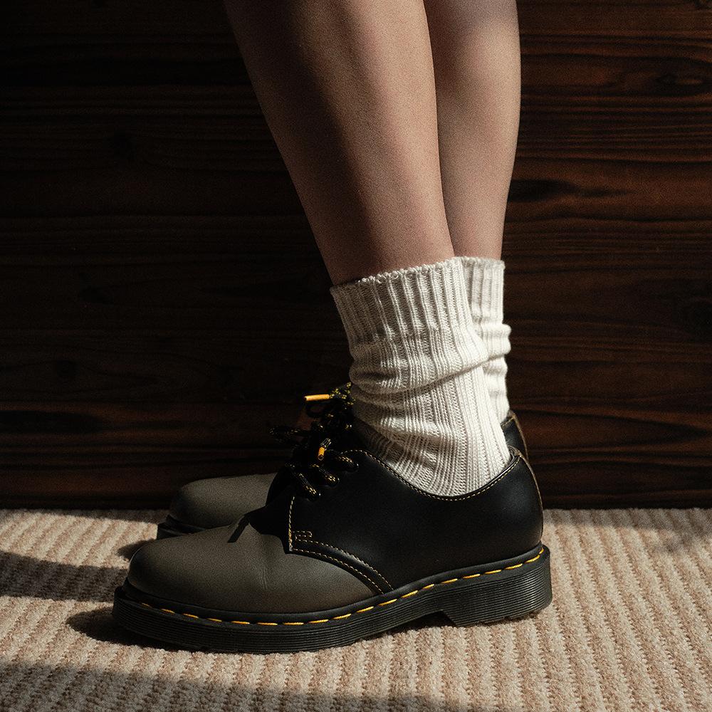 Men and Women Spring and Autumn New Retro Cotton Knitted in The Tube Pile Socks