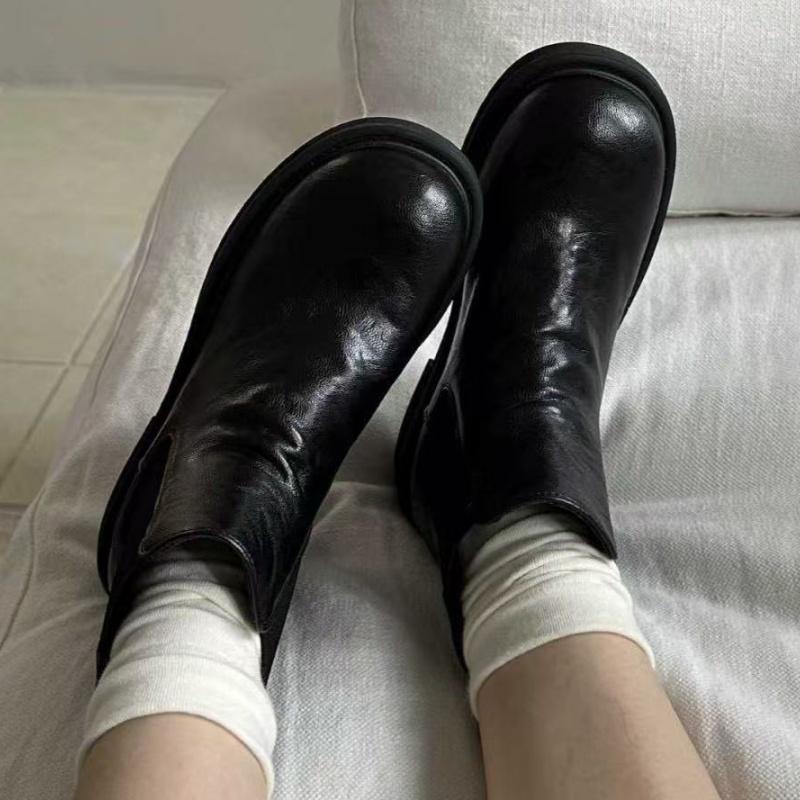 Fashion 2025 Spring Autumn Fashion Boots Leather Comfortable Cool Girl Low Heel Boots New Style Outside Commuting Soft Women's Boots
