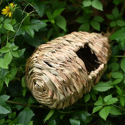 Hanging Nest Natural Dissipate Heat Straw Delicate Woven Bird House for Pet