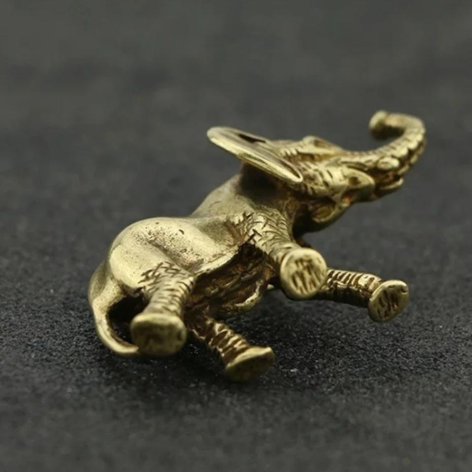 1 Pcs Office Tea Art Bronze Carving Handle Pet Desktop Animal Decoration Bronze Mini Elephant Doll Home Decoration