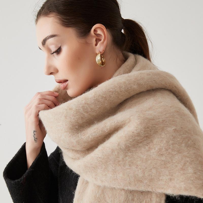 Solid color mohair scarf women's versatile high-end sense thickened warm white wool scarf scarf shawl