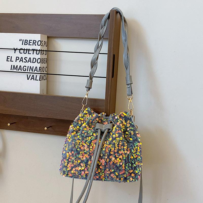 

Сумка-ведро корейской версии, сумка-мессенджер на плечо, универсальная сумка с пайетками, модная сумка интернет-знаменитости, новинка весны 2025 года, женская синий