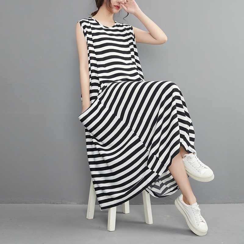 Echter Spot Sommer Neu Schwarz-Weiß Gestreift Mittel und Lang Ärmellos Locker Altersreduzierend A-förmiger Rock Übergröße Kleid