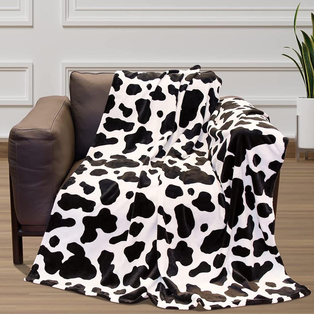 Cute cow printed blanket, digitally printed flannel milk pattern blanket, summer air conditioner soft blanket