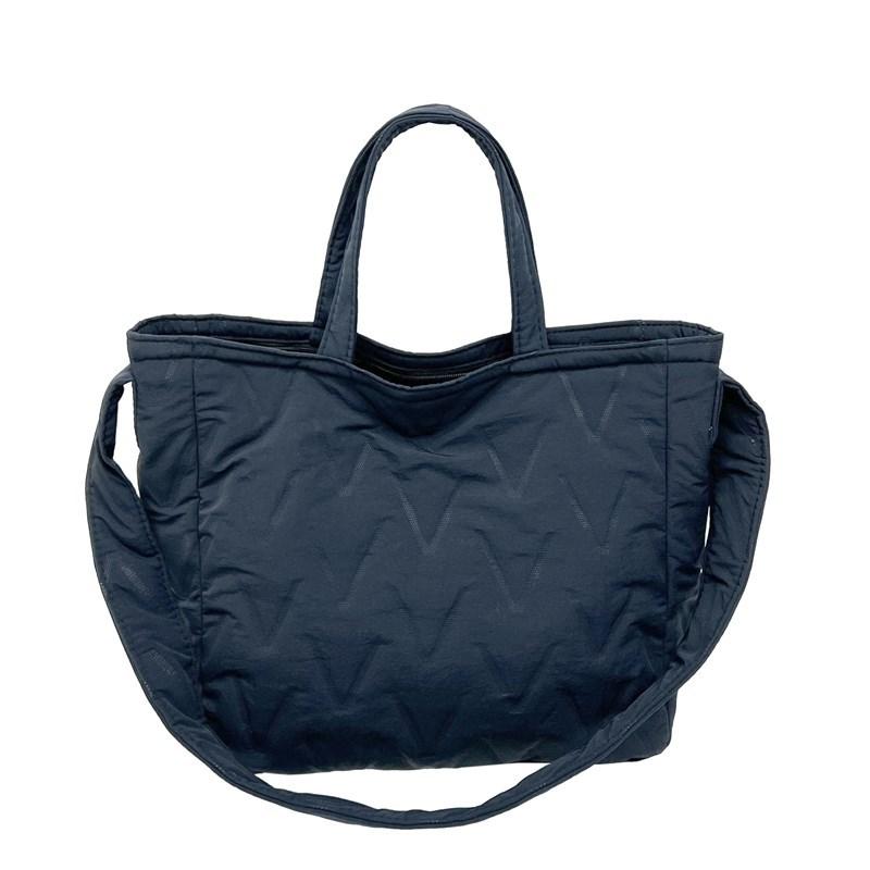 

Large capacity bag 2025 winter new trendy bag female college students class shoulder bag fashion large bag tote bag