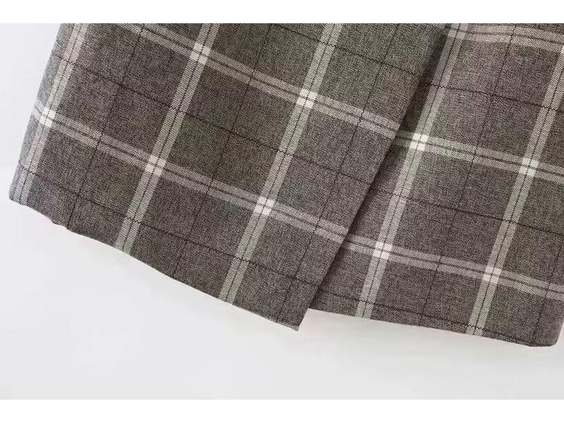 2025 Autumn/Winter Women's Elegant Plaid Button Half Skirt - European & American Style Fashion