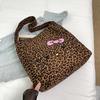 Casual large-capacity leopard print bag, autumn and winter new women's commuter shoulder bag, slack tote bucket bag