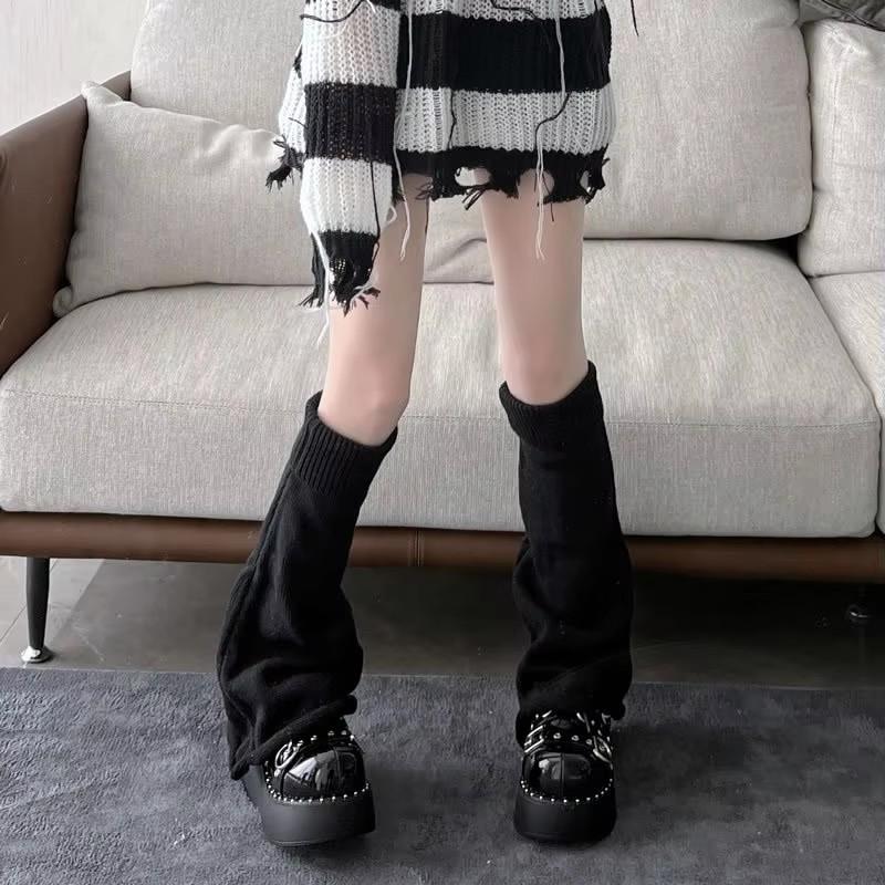 White Flare Warm Socks Women Wide Legs Gothic Style Warm Leg Warmers Featuring Knitted Minimalist Fashion Leg Warmers