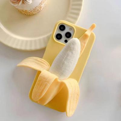 3D Banánové stláčacie puzdro na telefón pre Apple 15/14/16 Pro Mäkký silikónový nárazuvzdorný kryt s antistresovou hračkou Ochranné puzdro pre dievčatá ženy