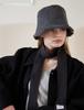 Olinkeompeulliteu Teddy Reversible Bucket Hat (Charcoal)