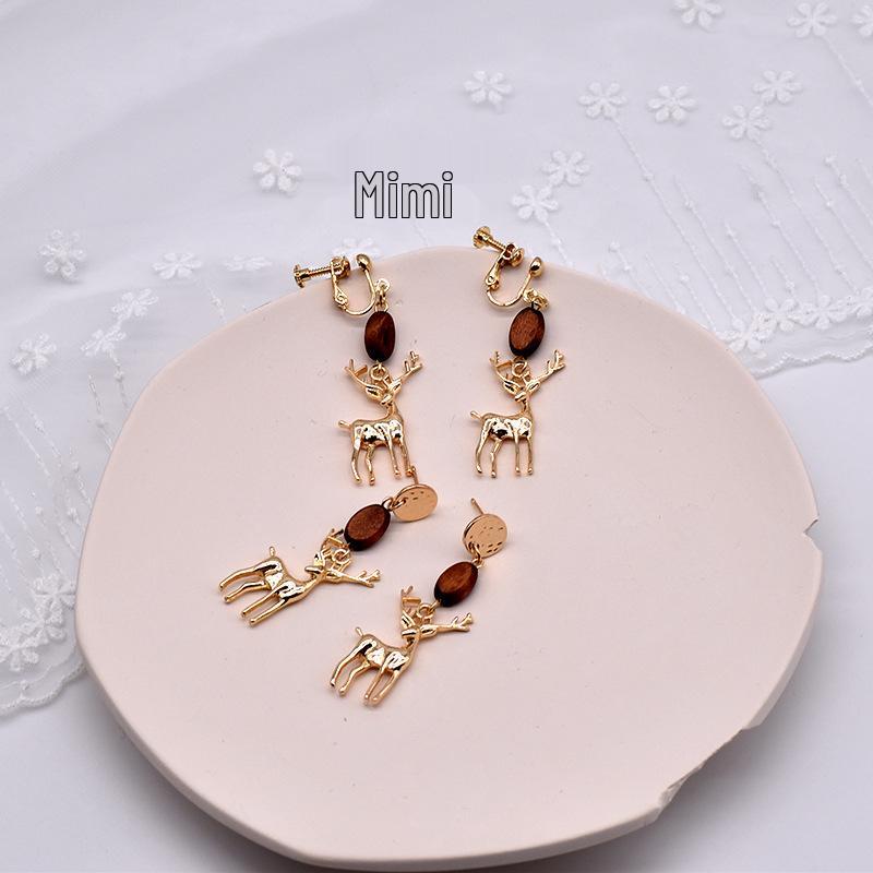 Retro Japanese Reindeer Wooden Earrings – Christmas Studs & Dangles, No-Piercing Clips