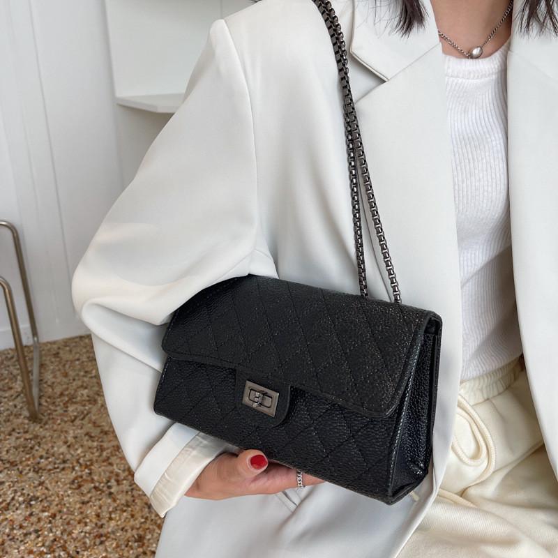 Urban Chic Quilted Chain Shoulder Bag Summer 2022 Stylish Pu Leather Crossbody
