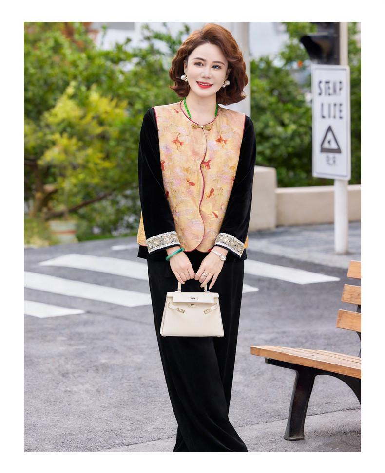 Elegant Spring 2026 New Chinese Style Women's Three-Piece Suit – Sophisticated Vest Look for Middle-Aged and Elderly.