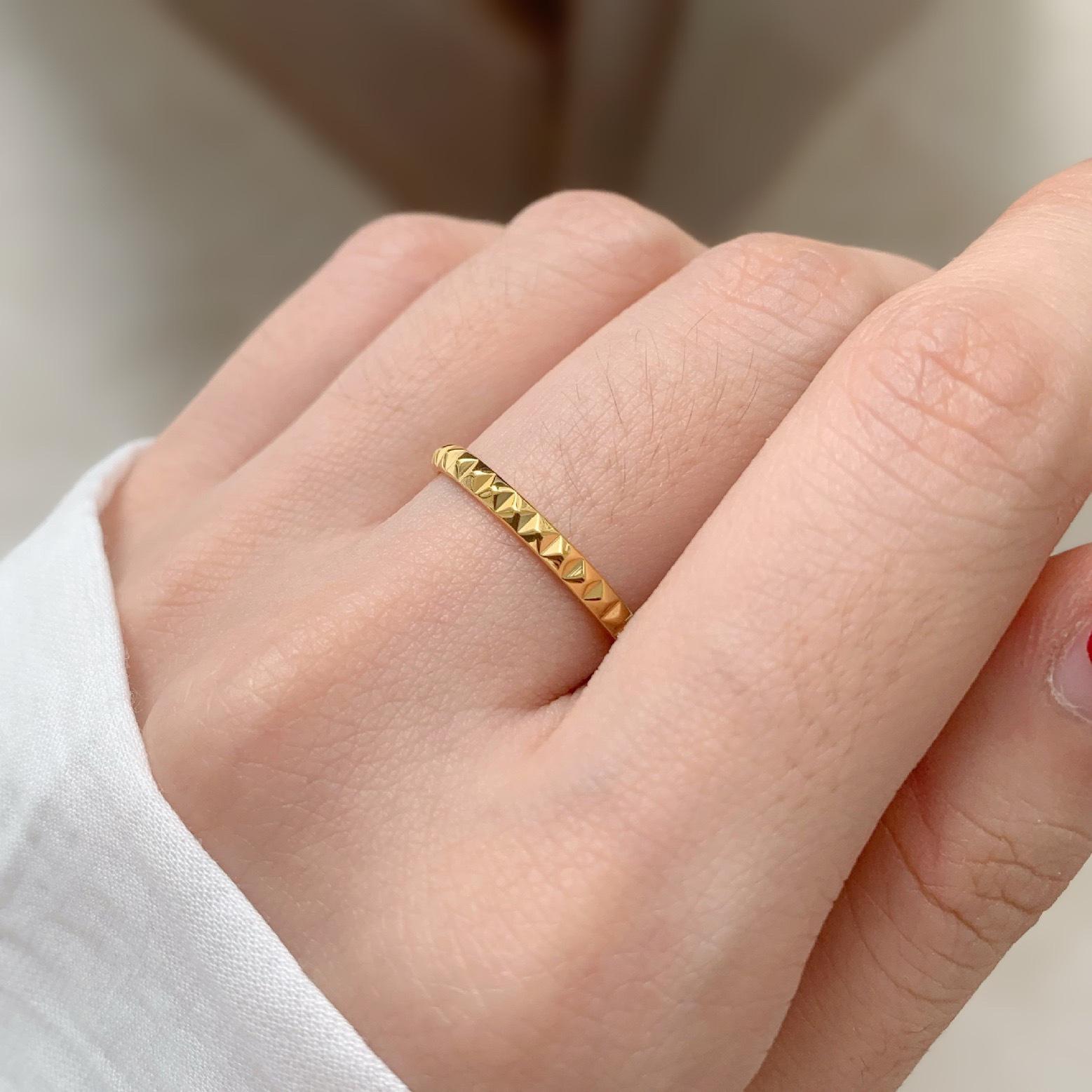 

18K Gold-Plated Rhombus Rivet Stainless Steel Ring US5 - 49MM Circ.
