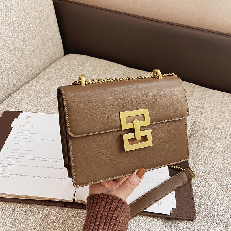 Trendy Retro Women's Single-Shoulder Chain Bag with Lock Buckle