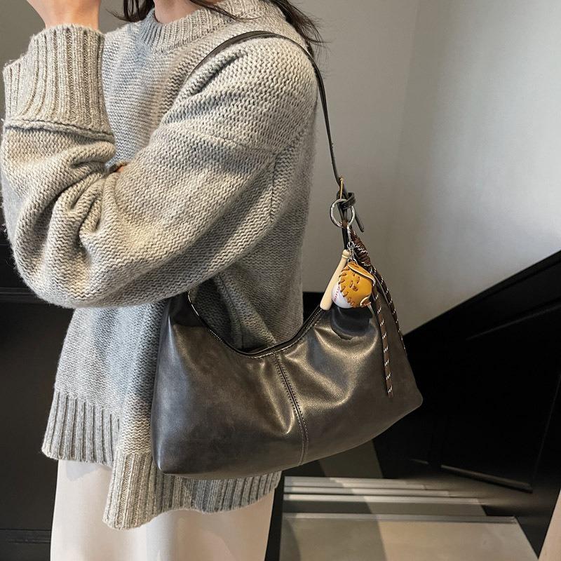 Large capacity bag women's retro new versatile niche design shoulder messenger bag commuter dumpling bag