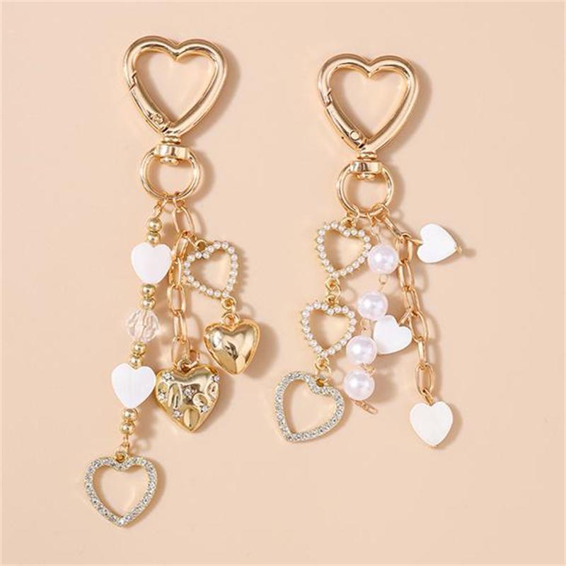 Fashion Hollow Love Heart Key Chain Handmade Pearl Key Ring Pendants for Women Girls Handbag Decora Accessory DIY Jewelry Gift