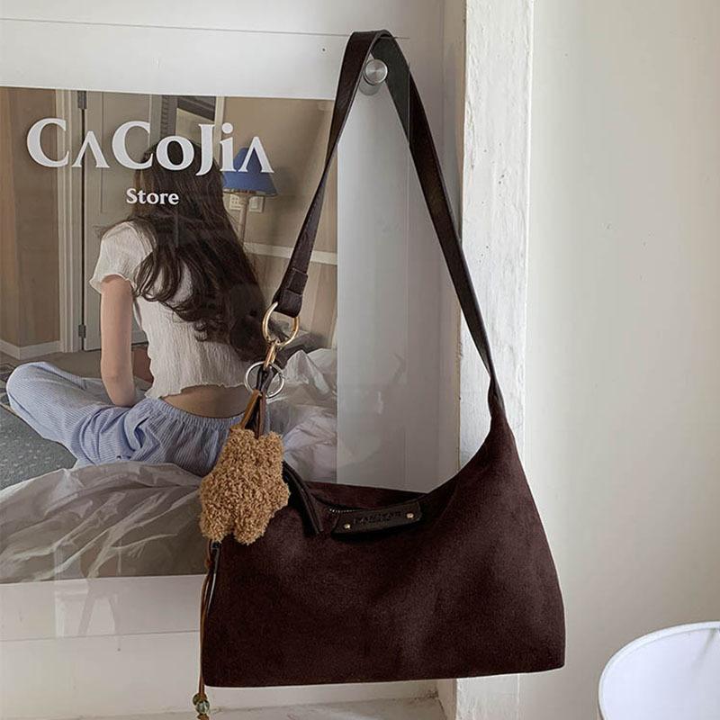 

Frosted retro bag women s autumn and winter new niche one-shoulder messenger bag dumpling bag