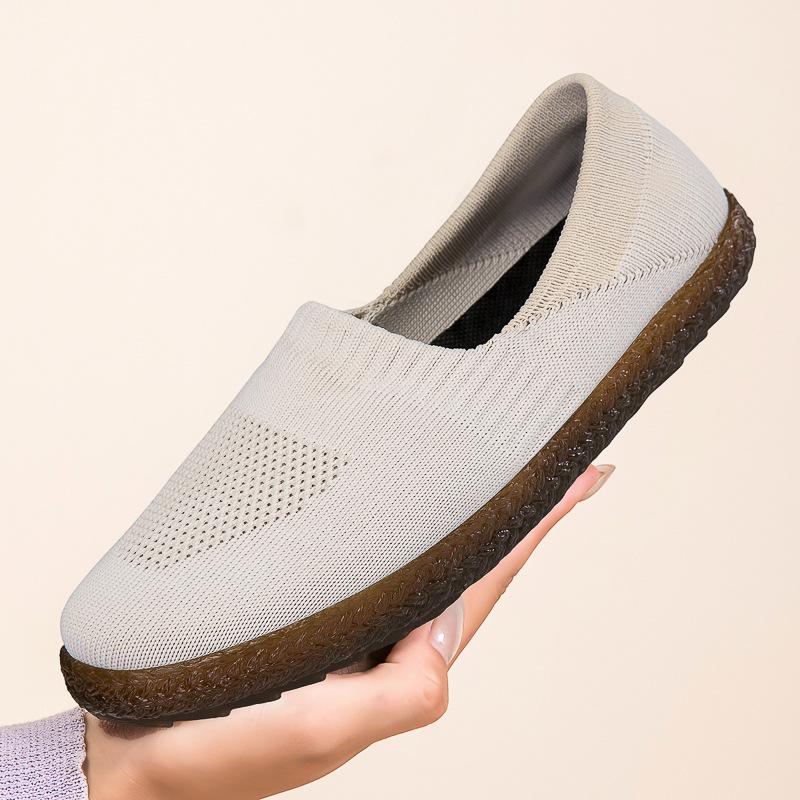 Fashion mother shoes simple casual sandals women's big net breathable comfortable mother shoes elderly shoes sports shoes flying woven shoes