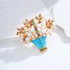Women's flower basket brooch, colorful crystal flower basket brooch, decorated with rhinestones.