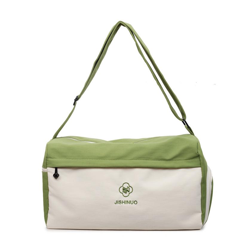 

Large Capacity Lightweight Travel, Gym, and Yoga Bag with Wet/Dry Separation for Short Trips зелёный