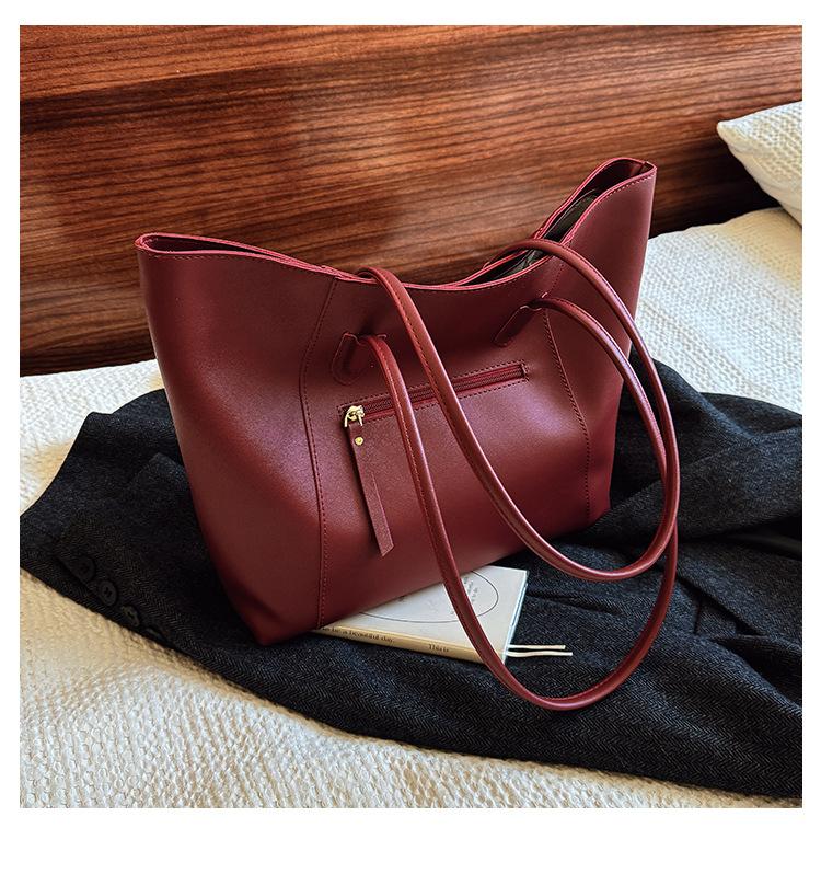 

2025 популярная мода универсальная большая вместимость сумка-тоут женская на плечо простая мода большая вместимость бордовый