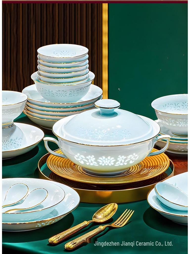 High-Temp Linglong Blue and White Porcelain Dinnerware Set: Elegant Underglaze Bowls & Plates