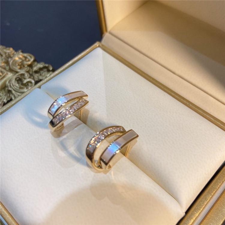 Douyin-Inspired Curved Diamond-Inlaid S925 Silver Earrings: Elegant, Fresh, and Delicate Studs